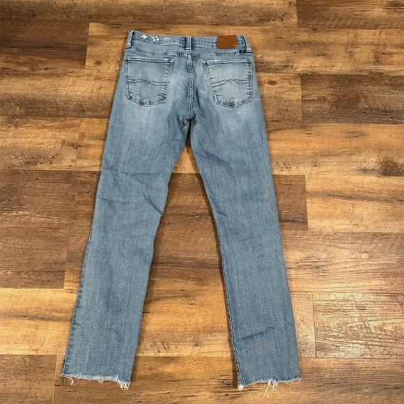 Lucky Brand Sweet Straight Jeans Embroidered Flowers Size 6 Distressed Hem READ - Picture 6 of 14